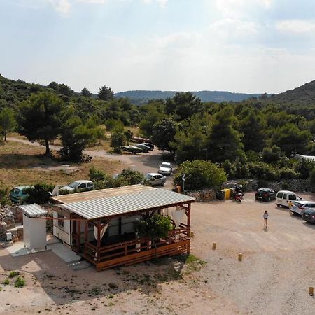 Mobile Home Tomic Тисно Екстериор снимка