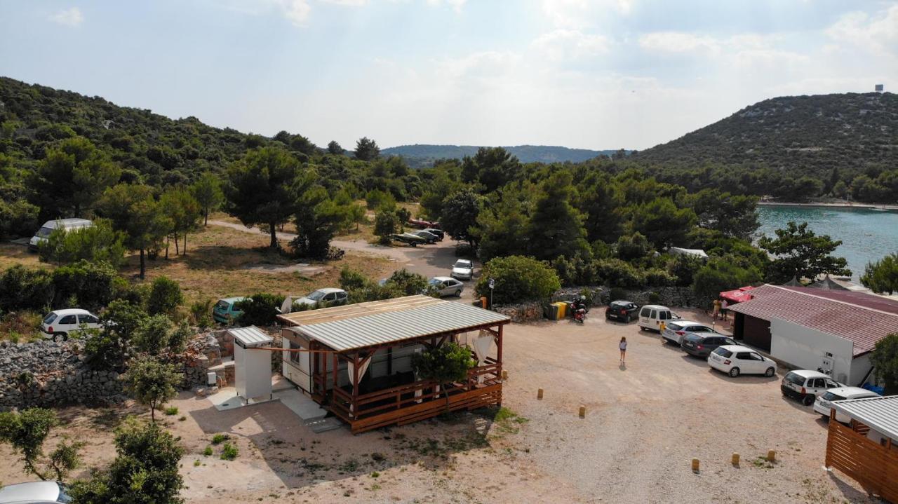 Mobile Home Tomic Тисно Екстериор снимка