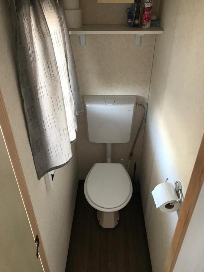 Mobile Home Tomic Тисно Екстериор снимка